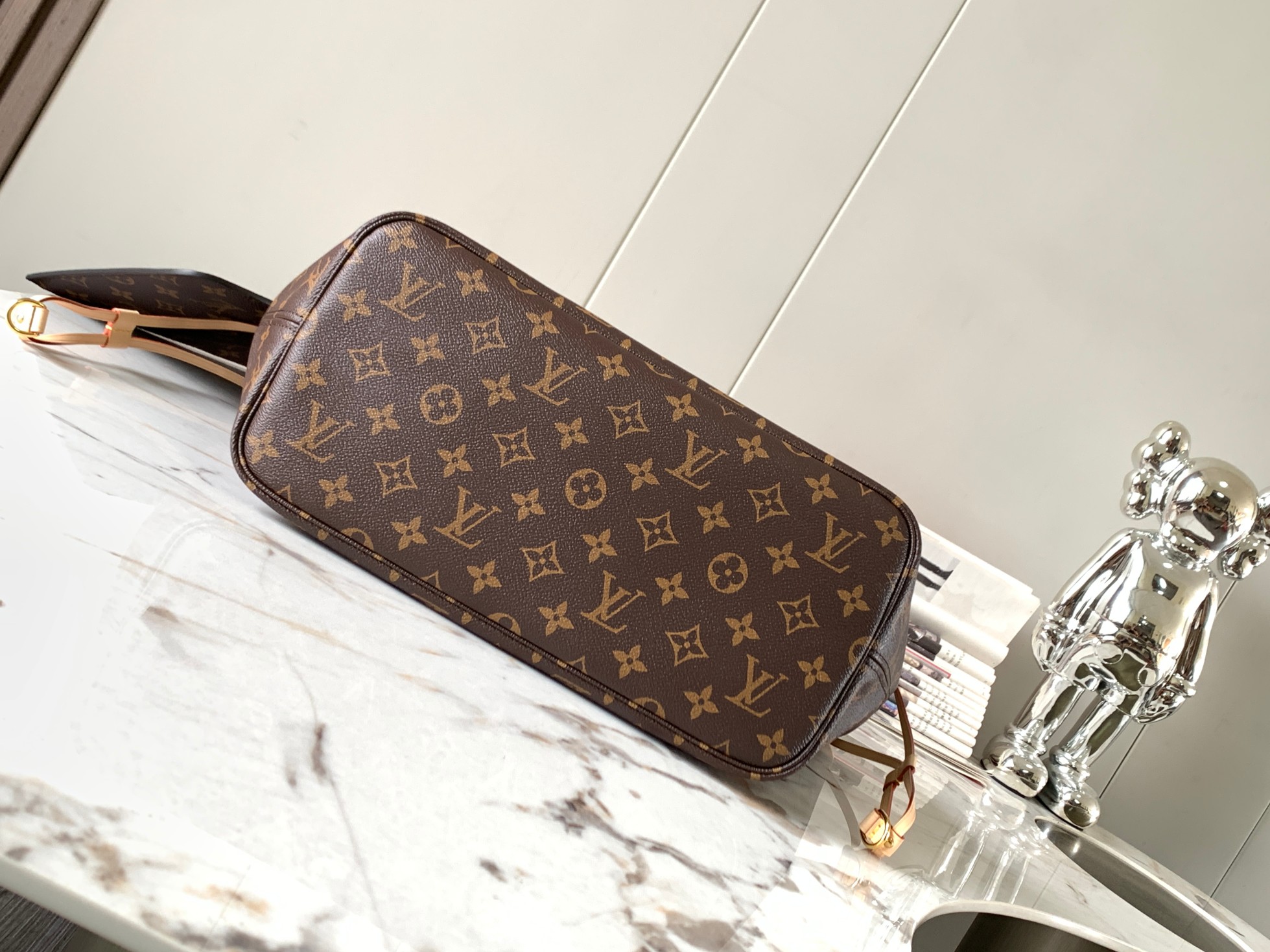 Louis Vuitton Shopping Bags